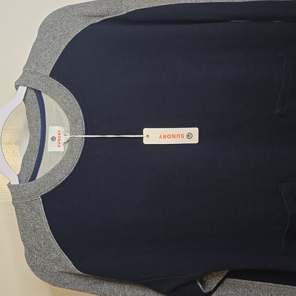 Sundry women's color blocked pullover with front pockets NWT - Picture 6 of 12
